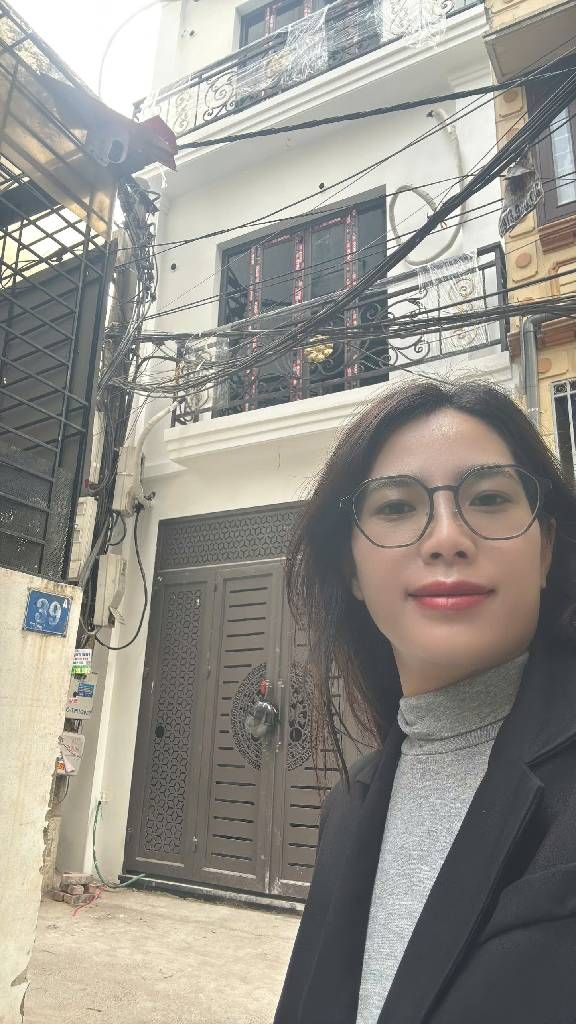 Bán nhà Lĩnh Nam - diện tích 53m2 6 tầng - Ô TÔ ĐỖ GẦN - giá 12,6 tỷ