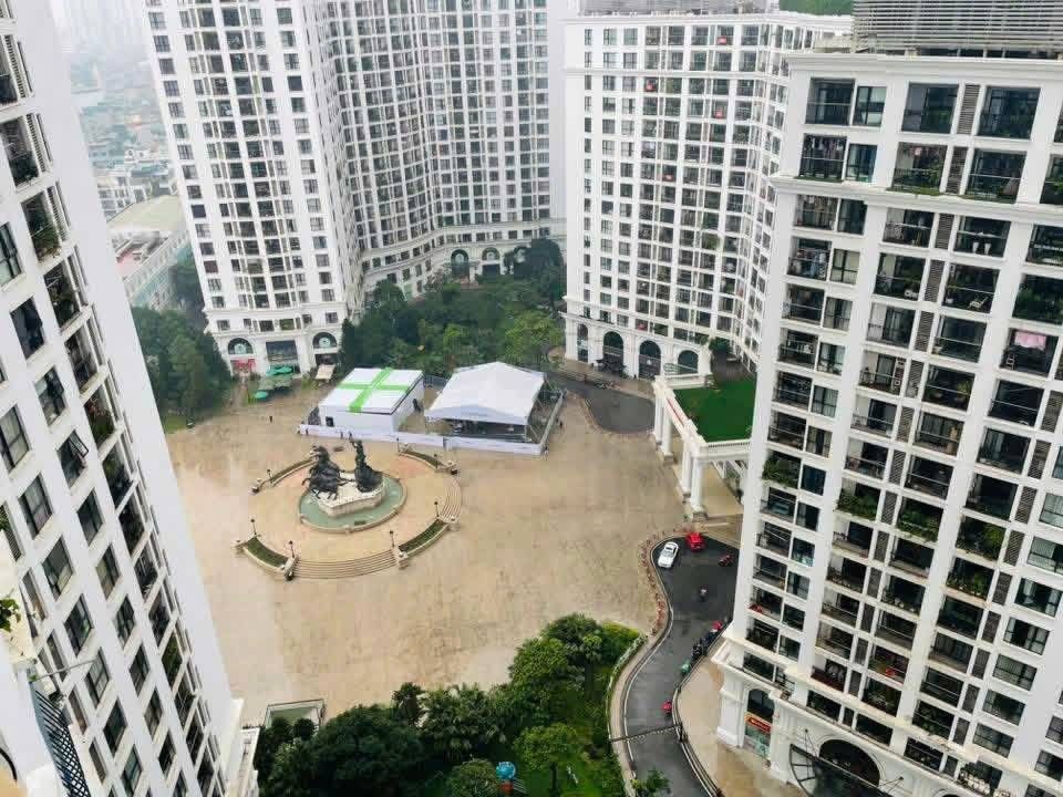 Bán nhà Nguyễn Trãi - diện tích 103,9m2 18 tầng - Căn hộ cao cấp Royal City - giá 13,7 tỷ