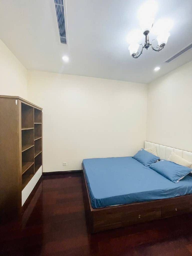 Bán nhà Nguyễn Trãi - diện tích 103,9m2 18 tầng - Căn hộ cao cấp Royal City - giá 13,7 tỷ