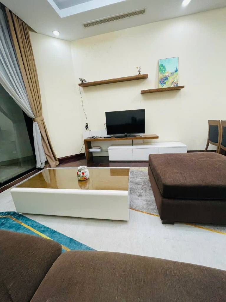 Bán nhà Nguyễn Trãi - diện tích 103,9m2 18 tầng - Căn hộ cao cấp Royal City - giá 13,7 tỷ