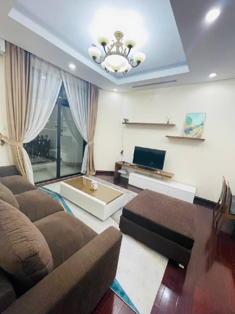 Bán nhà Nguyễn Trãi - diện tích 103,9m2 18 tầng - Căn hộ cao cấp Royal City - giá 13,7 tỷ