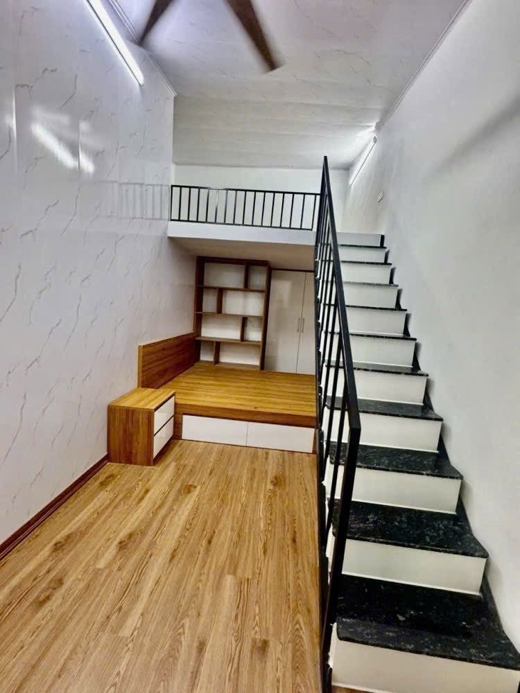 Bán nhà Nguyễn Chính - diện tích 33m2 4 tầng - Nhà đẹp ở luôn - giá 6,5 tỷ