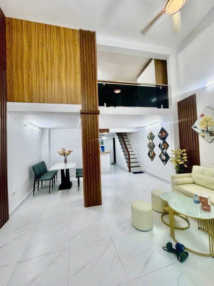 Bán nhà Nguyễn Chính - diện tích 33m2 4 tầng - Nhà đẹp ở luôn - giá 6,5 tỷ