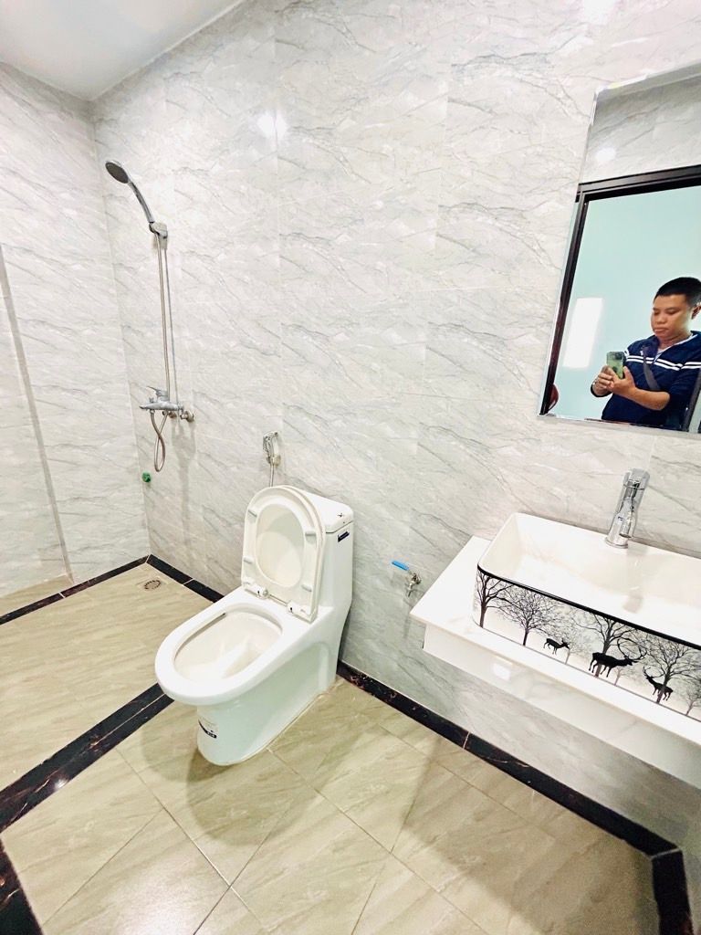 Bán nhà Lĩnh Nam - diện tích 30m2 5 tầng - Nhà mới kính koong, xây độc lập - giá 6,8 tỷ