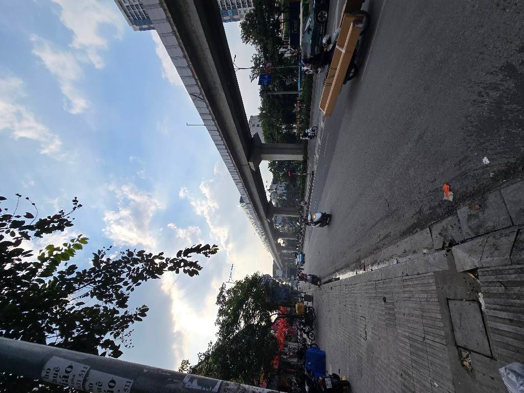 Bán nhà Nguyễn Trãi - diện tích 64m2 2 tầng - SHOPHOUSE VỊ TRÍ ĐẸP - giá 11,8 tỷ