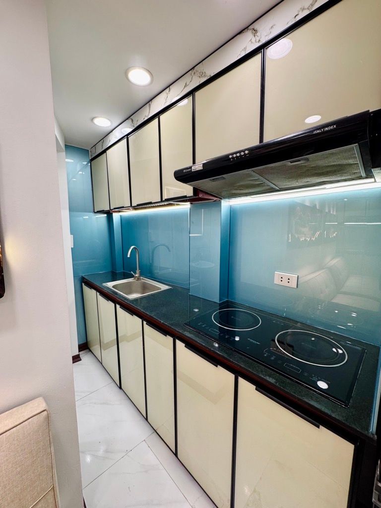 Bán nhà Vũ Hữu - diện tích 20,5m2 4 tầng - Ngõ 2,2m thông kinh doanh - giá 5,5 tỷ