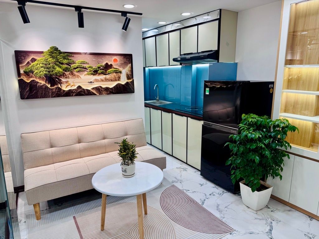 Bán nhà Vũ Hữu - diện tích 20,5m2 4 tầng - Ngõ 2,2m thông kinh doanh - giá 5,5 tỷ