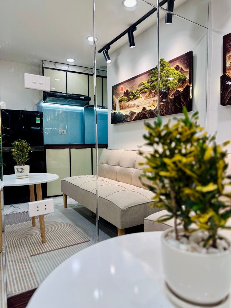 Bán nhà Vũ Hữu - diện tích 20,5m2 4 tầng - Ngõ 2,2m thông kinh doanh - giá 5,5 tỷ