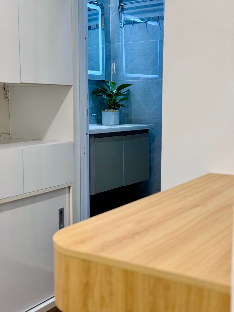 Bán nhà Vũ Hữu - diện tích 20,5m2 4 tầng - Ngõ 2,2m thông kinh doanh - giá 5,5 tỷ