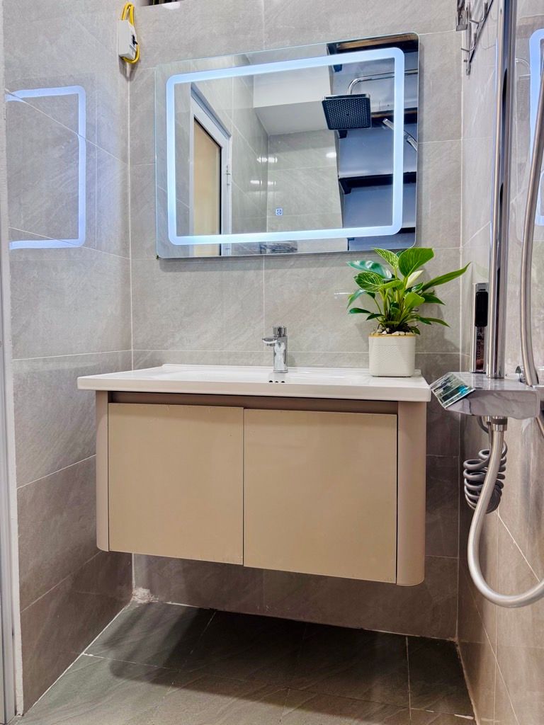 Bán nhà Vũ Hữu - diện tích 20,5m2 4 tầng - Ngõ 2,2m thông kinh doanh - giá 5,5 tỷ