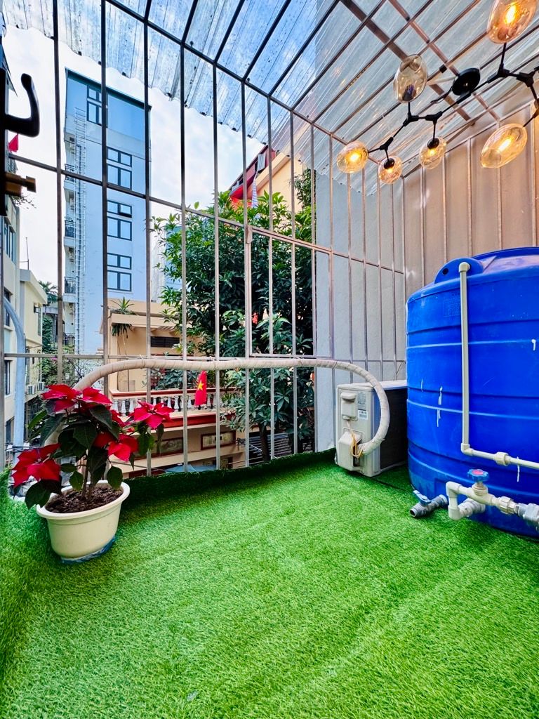 Bán nhà Vũ Hữu - diện tích 20,5m2 4 tầng - Ngõ 2,2m thông kinh doanh - giá 5,5 tỷ