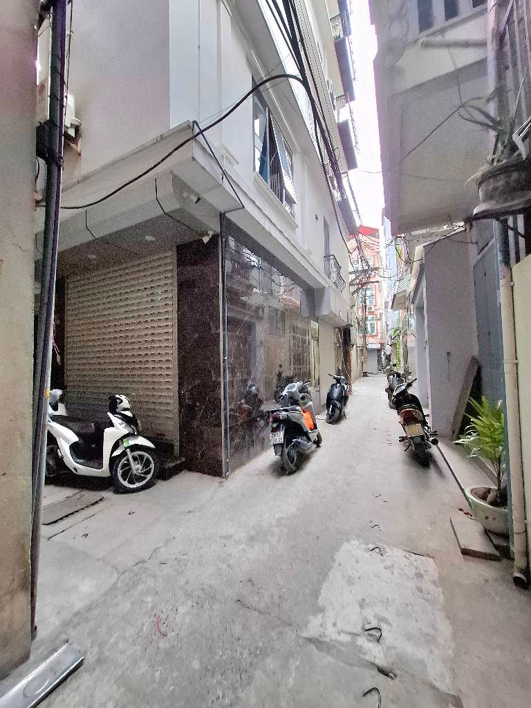 Bán nhà Kim Giang - diện tích 39m2 7 tầng - Lô góc, thang máy - giá 15,6 tỷ