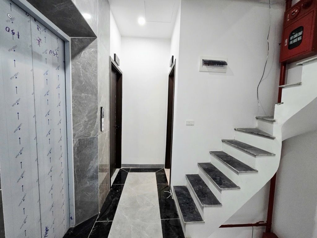 Bán nhà Khương Trung - diện tích 65m2 7 tầng - 18 phòng cho thuê - giá 18,8 tỷ