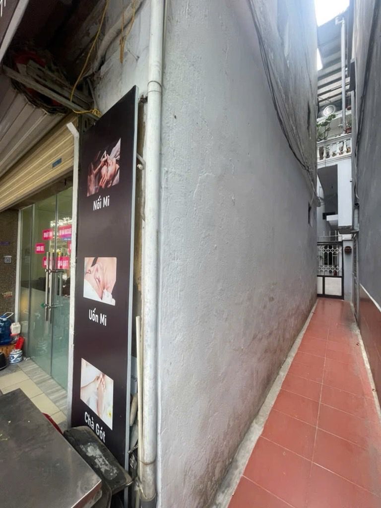 Bán nhà Vân Đồn - diện tích 31m2 3 tầng - Mặt phố - giá 14,5 tỷ