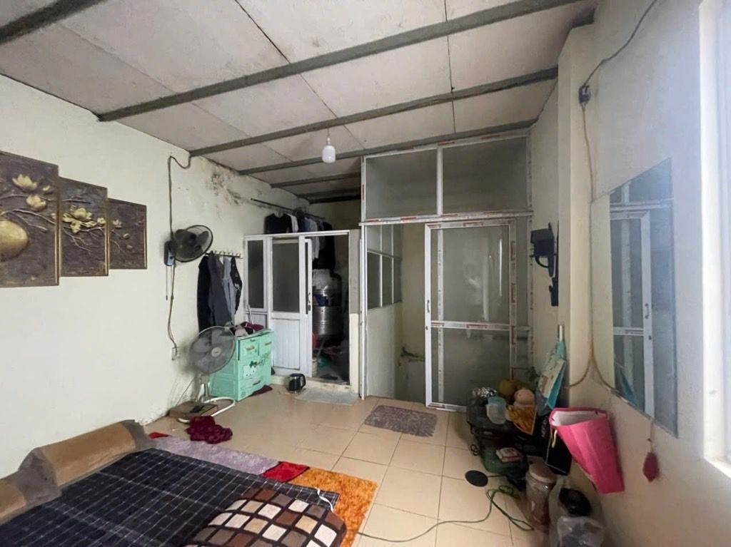 Bán nhà Vân Đồn - diện tích 31m2 3 tầng - Mặt phố - giá 14,5 tỷ