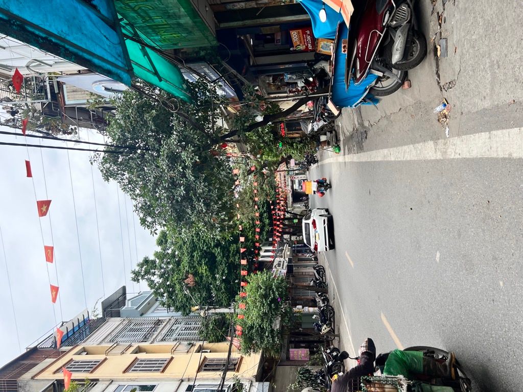 Bán nhà Vân Đồn - diện tích 31m2 3 tầng - Mặt phố - giá 14,5 tỷ