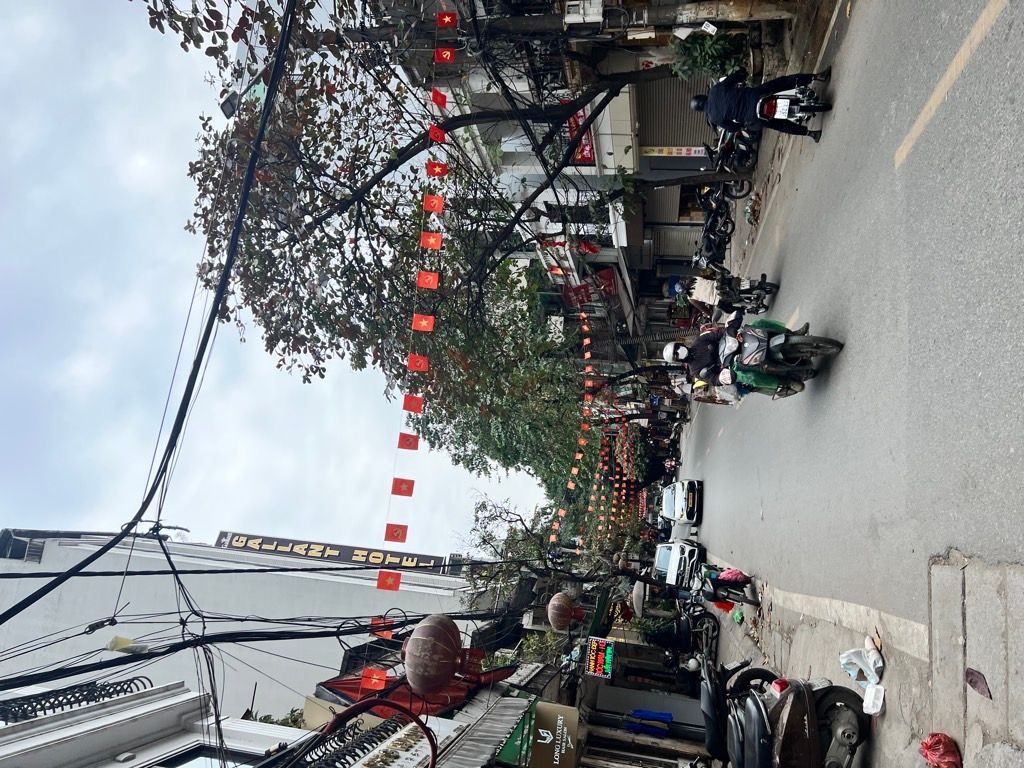 Bán nhà Vân Đồn - diện tích 31m2 3 tầng - Mặt phố - giá 14,5 tỷ