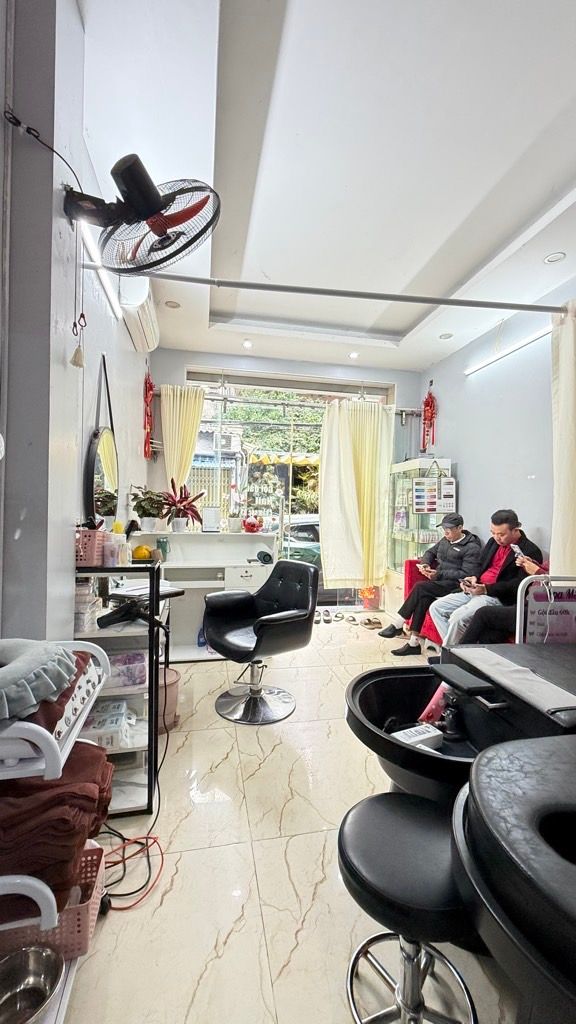 Bán nhà Phố 8/3 - diện tích 36m2 4 tầng - Mặt phố kinh doanh sầm uất - giá 13,5 tỷ