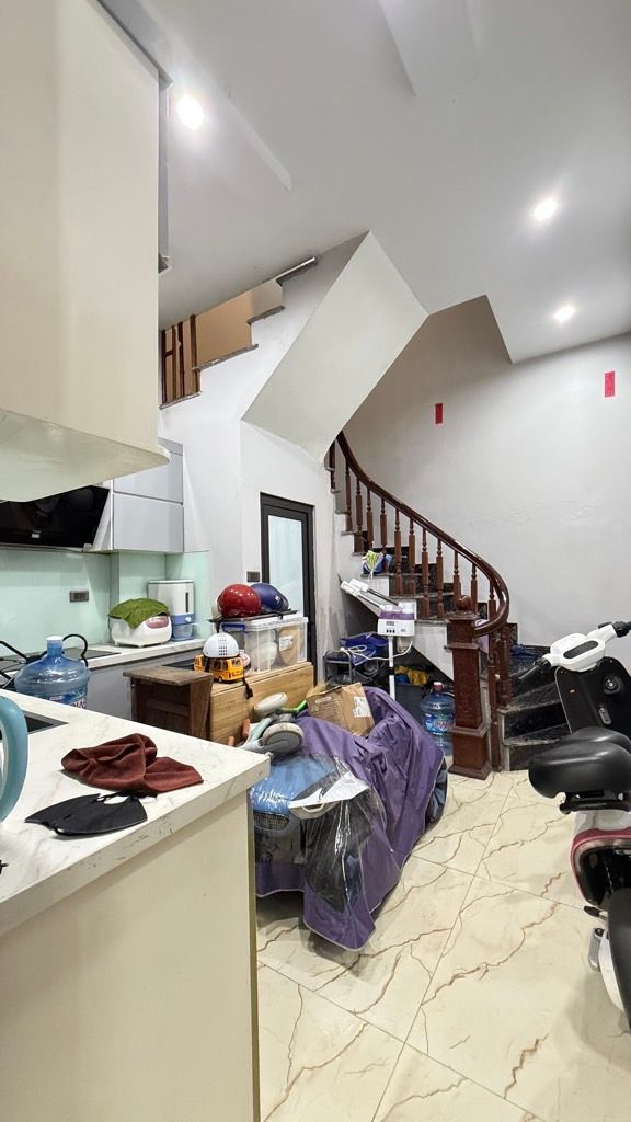 Bán nhà Phố 8/3 - diện tích 36m2 4 tầng - Mặt phố kinh doanh sầm uất - giá 13,5 tỷ