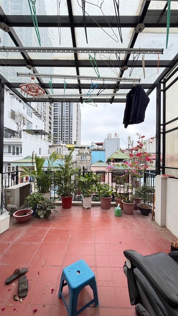 Bán nhà Phố 8/3 - diện tích 36m2 4 tầng - Mặt phố kinh doanh sầm uất - giá 13,5 tỷ