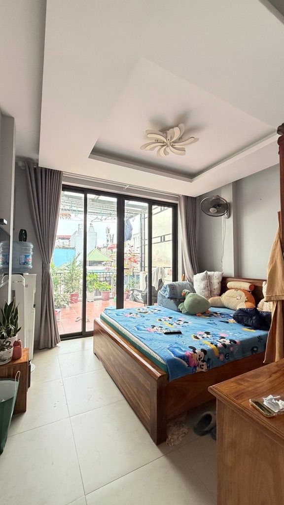 Bán nhà Phố 8/3 - diện tích 36m2 4 tầng - Mặt phố kinh doanh sầm uất - giá 13,5 tỷ