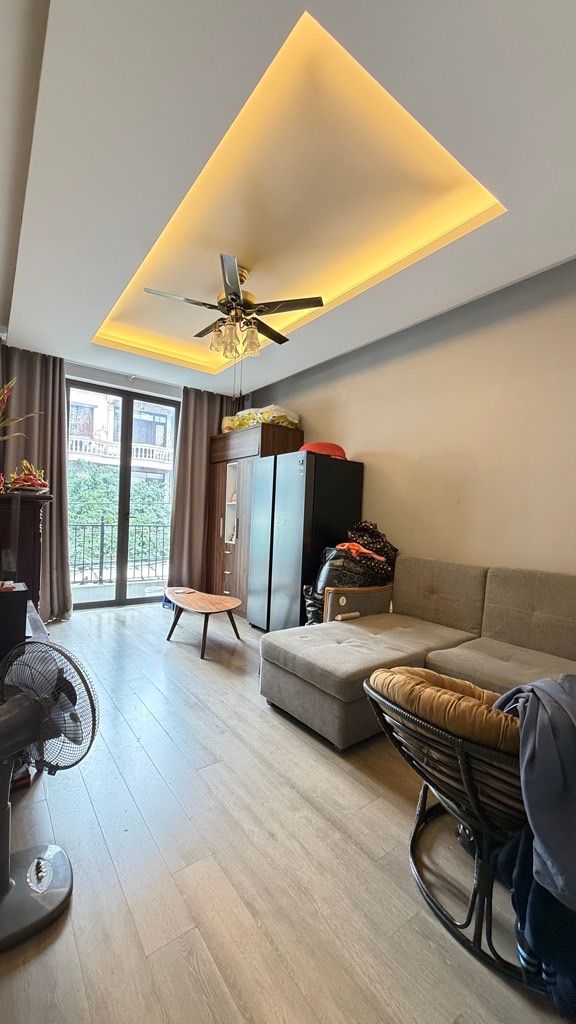 Bán nhà Phố 8/3 - diện tích 36m2 4 tầng - Mặt phố kinh doanh sầm uất - giá 13,5 tỷ