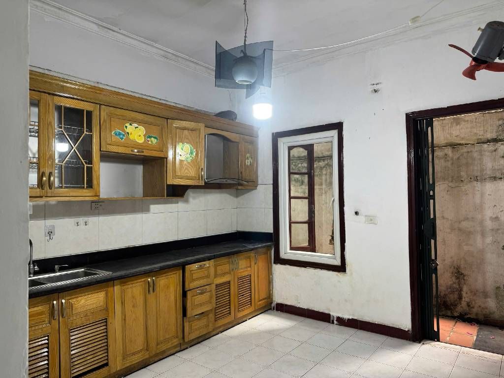 Bán nhà Yên Lạc - diện tích 58.7m2 3 tầng - Kinh doanh online - giá 12,6 tỷ