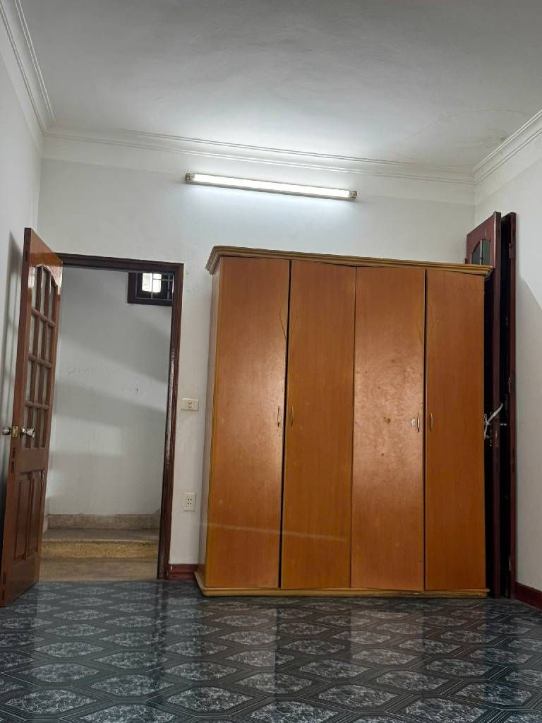 Bán nhà Yên Lạc - diện tích 58.7m2 3 tầng - Kinh doanh online - giá 12,6 tỷ