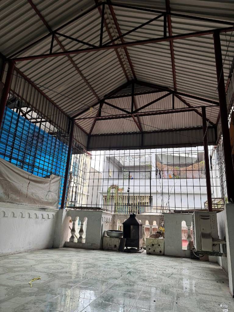 Bán nhà Yên Lạc - diện tích 58.7m2 3 tầng - Kinh doanh online - giá 12,6 tỷ