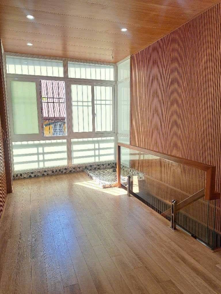 Bán nhà Tập thể Tân Mai - diện tích 55m2 2 tầng - Ô tô đỗ cửa - giá 3,75 tỷ