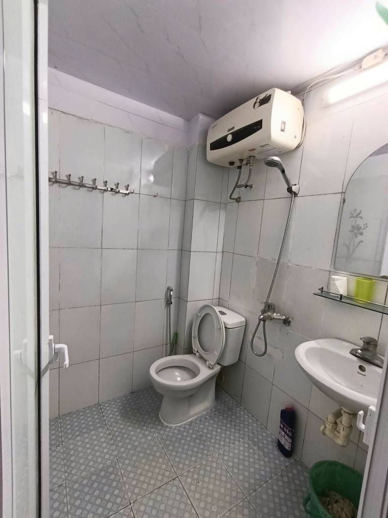 Bán nhà Nguyễn Chính - diện tích 30m2 2 tầng - Ô TÔ TRÁNH - giá 3,6 tỷ