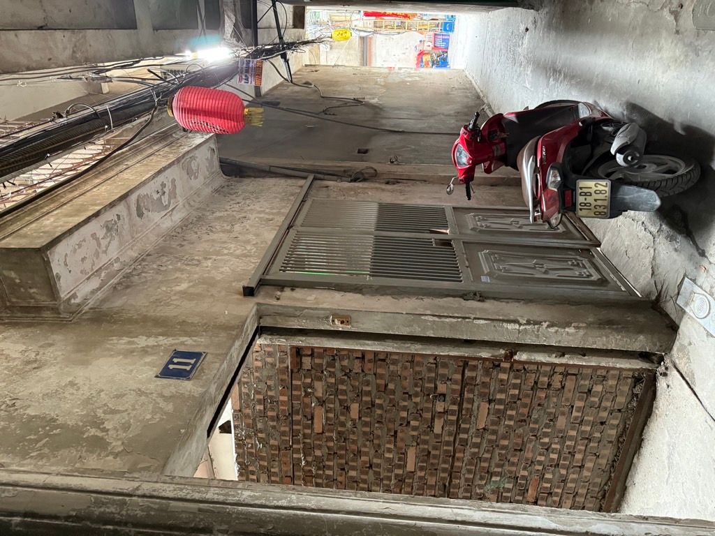 Bán nhà Ngõ Lệnh Cư - diện tích 41.4m2 3 tầng - GẦN PHỐ - DÂN XÂY CHẮC CHẮN - giá 13,5 tỷ