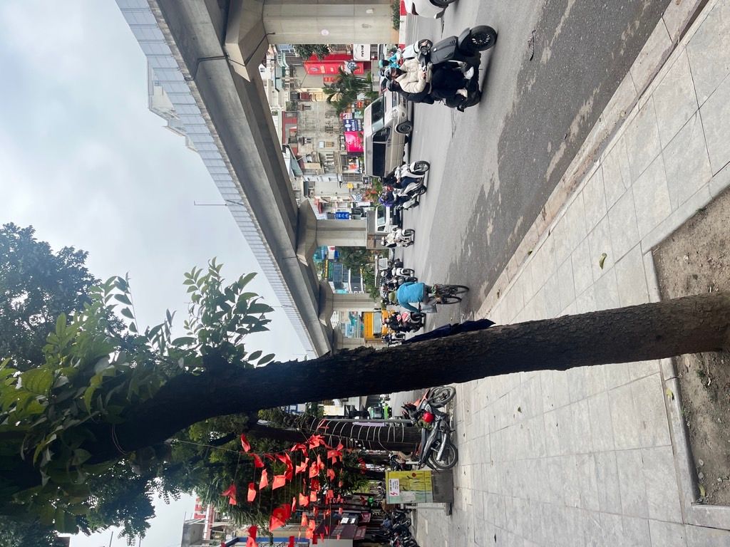 Bán nhà Nguyễn Trãi - diện tích 28m2 5 tầng - Mặt phố trung tâm quận - giá 19 tỷ