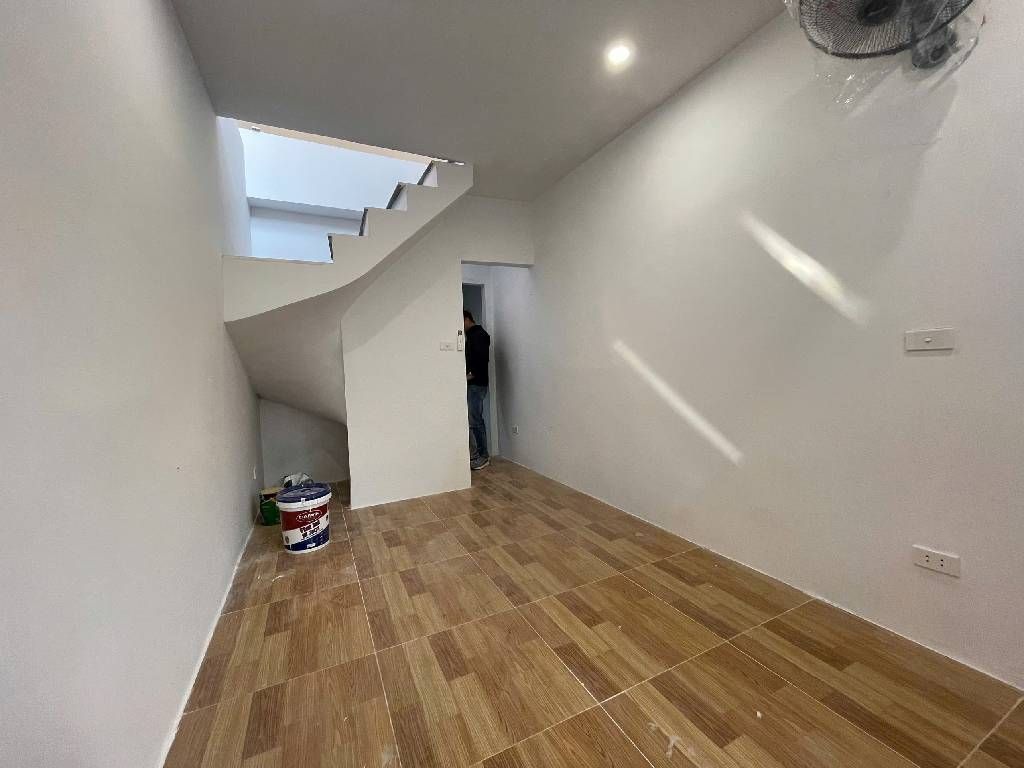 Bán nhà Định Công - diện tích 19m2 3 tầng - Nhà đẹp hiếm có - giá 1,9 tỷ