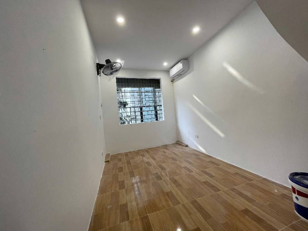 Bán nhà Định Công - diện tích 19m2 3 tầng - Nhà đẹp hiếm có - giá 1,9 tỷ