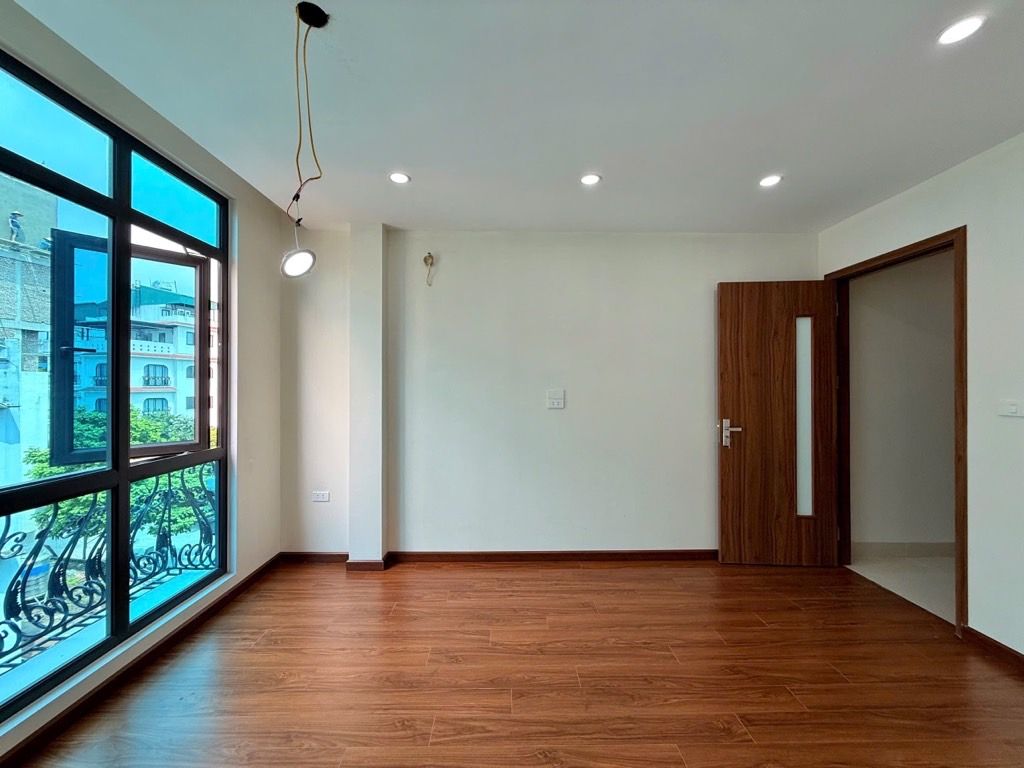 Bán nhà Bùi Xương Trạch - diện tích 30.2m2 6 tầng - Mặt phố kinh doanh - giá 12,3 tỷ