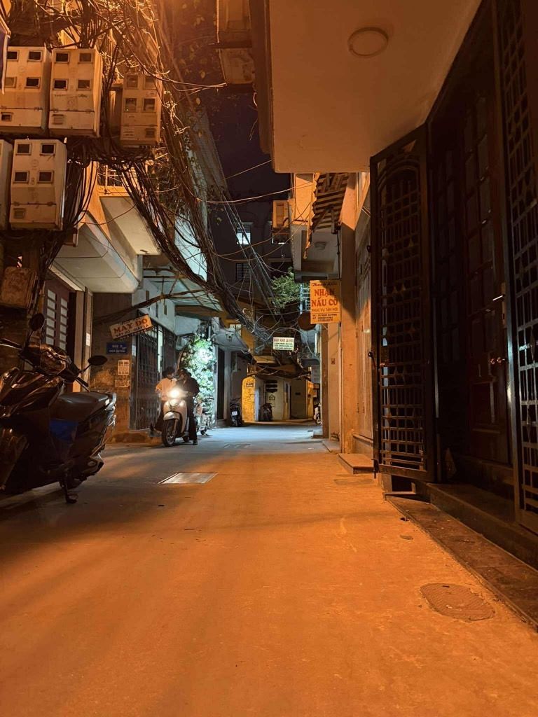 Bán nhà Ngõ Quỳnh - diện tích 9,5m2 4 tầng - ô tô đỗ cửa - giá 3,8 tỷ