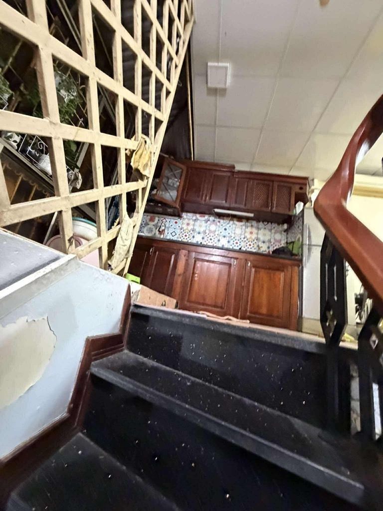 Bán nhà Ngõ Quỳnh - diện tích 9,5m2 4 tầng - ô tô đỗ cửa - giá 3,8 tỷ