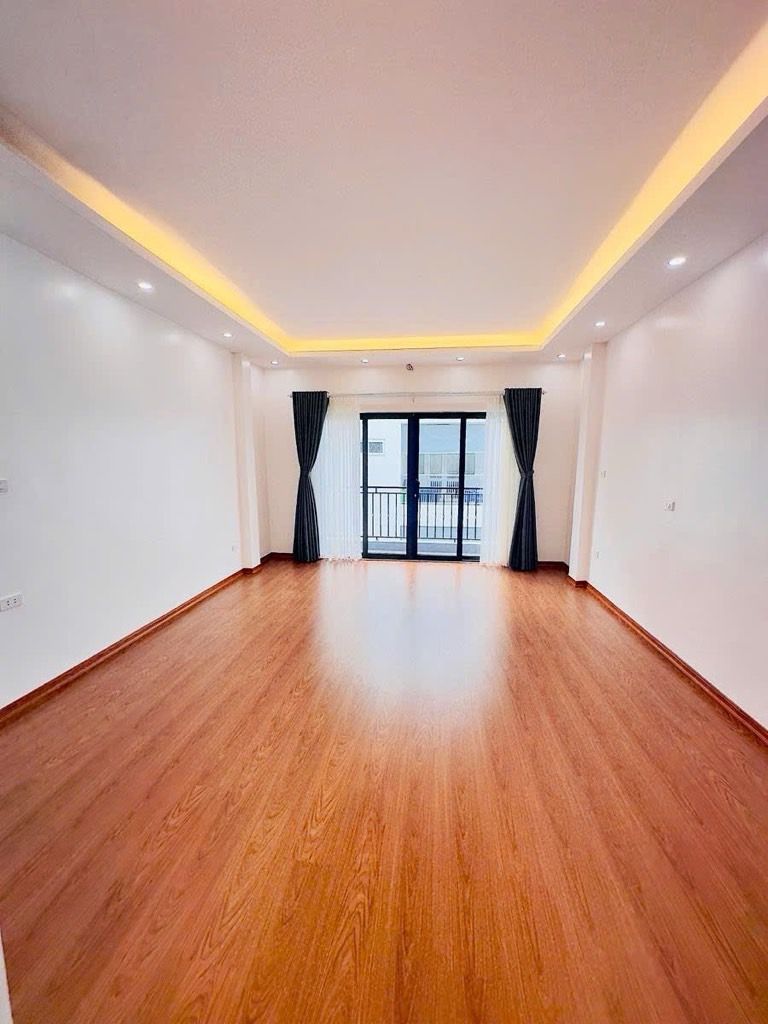 Bán nhà Bùi Xương Trạch - diện tích 47m2 6 tầng - Gara ô tô, thang máy - giá 18,3 tỷ