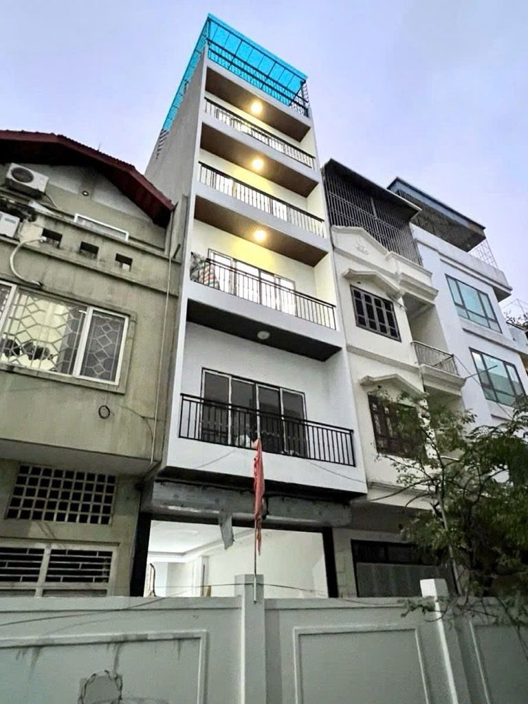 Bán nhà Bùi Xương Trạch - diện tích 47m2 6 tầng - Gara ô tô, thang máy - giá 18,3 tỷ