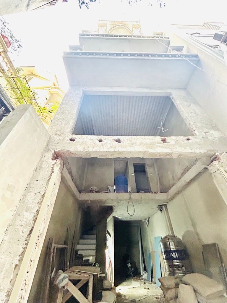 Bán nhà Nam Dư - diện tích 50m2 6 tầng - GẦN PHỐ - NHIỀU TIỆN ÍCH XUNG QUANH - giá 13,5 tỷ