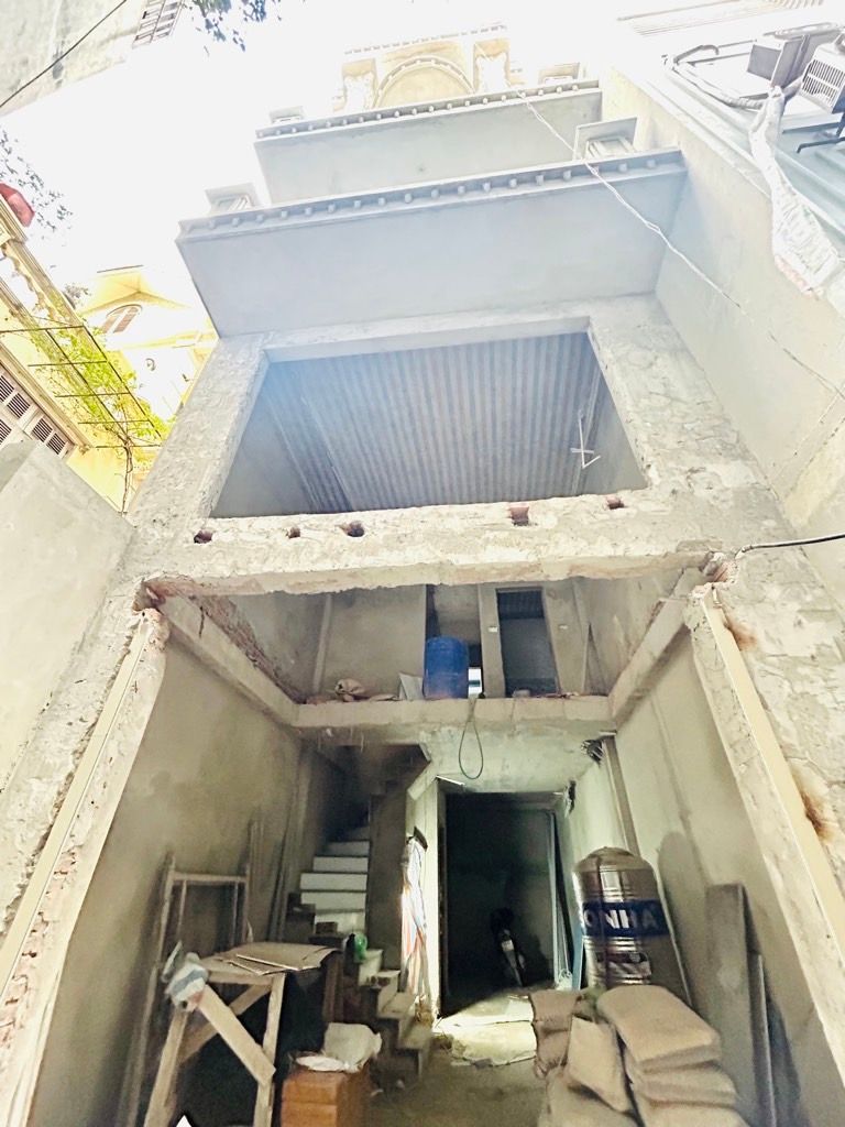 Bán nhà Nam Dư - diện tích 50m2 6 tầng - GẦN PHỐ - NHIỀU TIỆN ÍCH XUNG QUANH - giá 13,5 tỷ