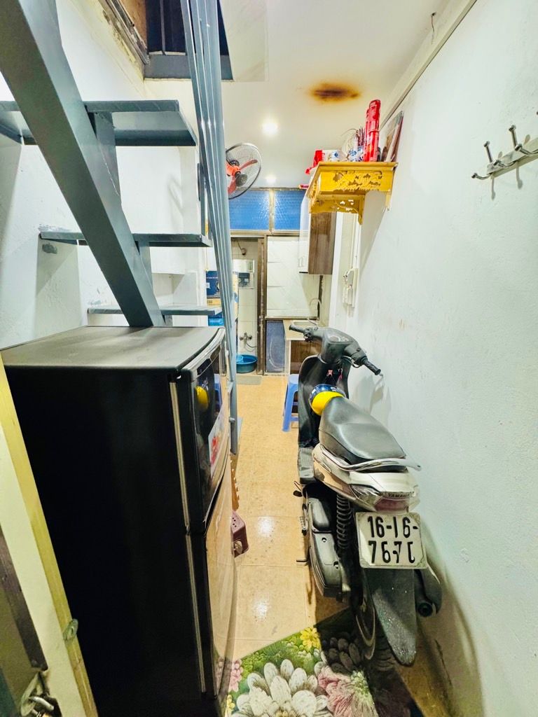 Bán nhà Văn Hương - diện tích 7,5m2 3 tầng - Nhà nhỏ xinh - giá 2,39 tỷ