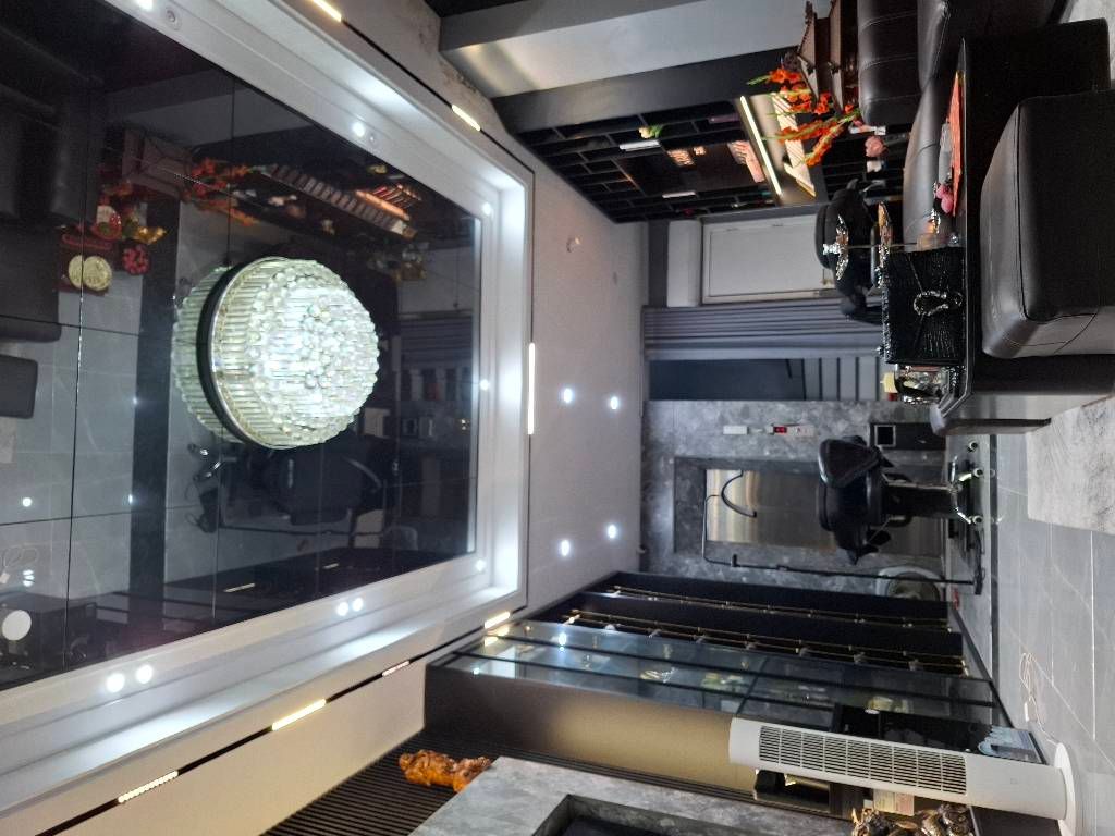 Bán nhà Kim Giang - diện tích 39m2 7 tầng - Lô góc, thang máy - giá 15,6 tỷ