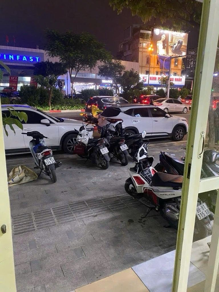 Bán nhà Yên Lãng - diện tích 17m2 4 tầng - Mặt phố kinh doanh - giá 14,5 tỷ