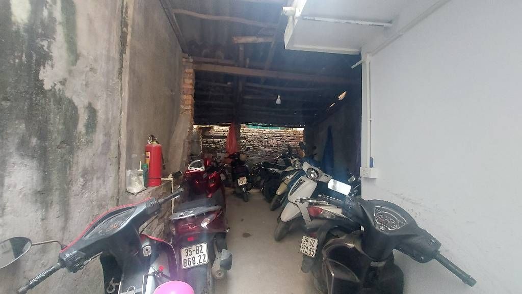 Bán nhà Ngõ chợ Khâm Thiên - diện tích 64m2 3 tầng - Lô góc - giá 6,8 tỷ