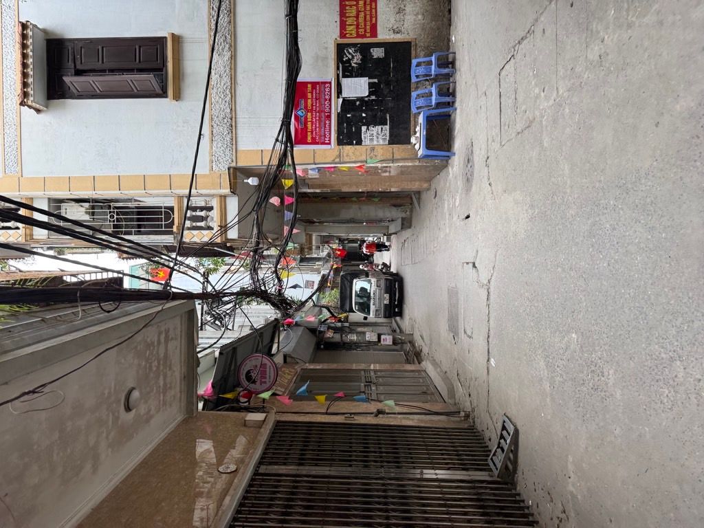 Bán nhà Đê Trần Khát Trân - diện tích 32,3m2 4 tầng - Ô TÔ - KINH DOANH - LÔ GÓC - NHÀ ĐẸP Ở NGAY - giá 9,3 tỷ