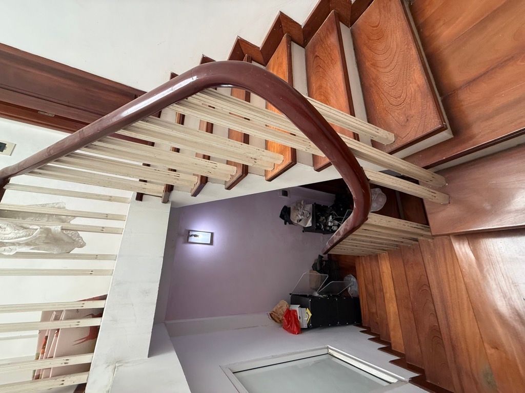 Bán nhà Đê Trần Khát Trân - diện tích 32,3m2 4 tầng - Ô TÔ - KINH DOANH - LÔ GÓC - NHÀ ĐẸP Ở NGAY - giá 9,3 tỷ