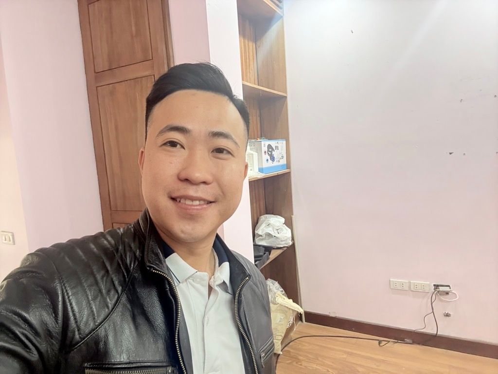 Bán nhà Đê Trần Khát Trân - diện tích 32,3m2 4 tầng - Ô TÔ - KINH DOANH - LÔ GÓC - NHÀ ĐẸP Ở NGAY - giá 9,3 tỷ