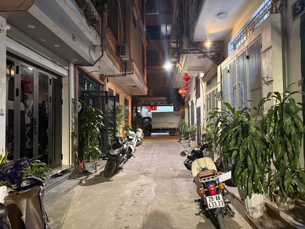 Bán nhà Lãng Yên - diện tích 30m2 5 tầng - Ô TÔ ĐỖ CỬA - giá 14,5 tỷ